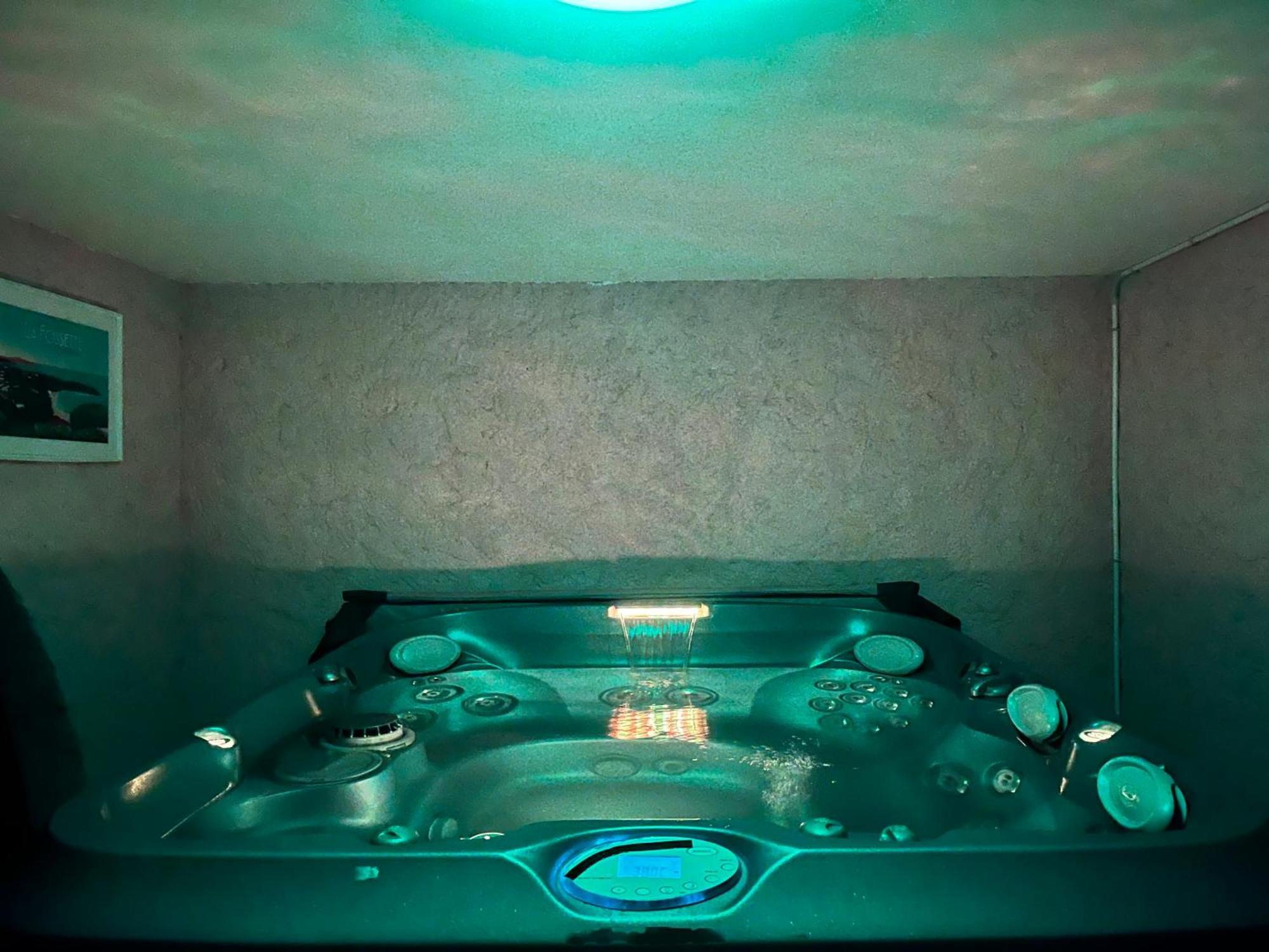 Bas De Villa 70M2 Independant Avec Espace Jacuzzi Prive Le Lavandou Ngoại thất bức ảnh